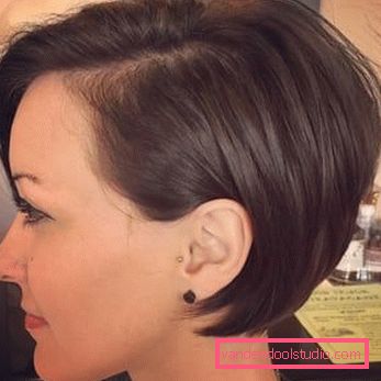 pixie haircut fotografije brunette