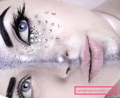 srebrni vodni make up s kamenčki