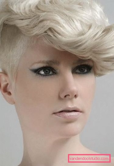Mohawk frizuro Mohawk - pričeska za moške in ženske