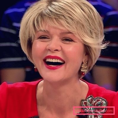 Odrgnina Julije Menshov Kakšno je ime frizure Julije Menshove