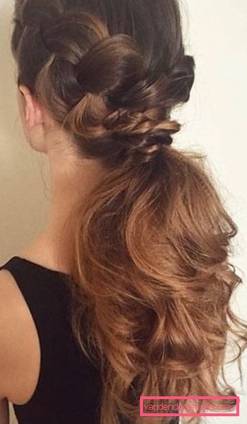 Ponytail Kako popestriti frizuro preslice