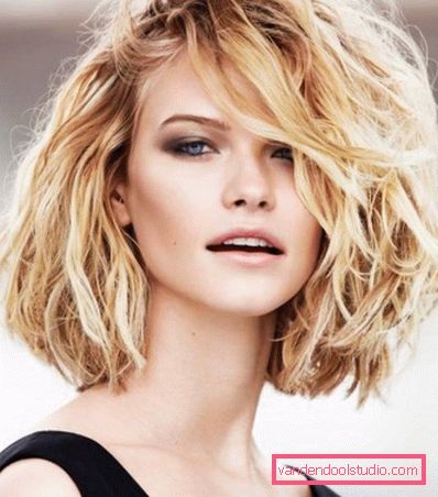Dovoljeno z velikimi kodri na srednjih laseh Kako je perm v velikih curls na povprečni las danes