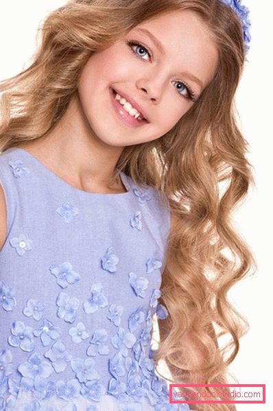 Čudovite pričeske za dekleta s platiščem z lastnimi rokami - fotografija