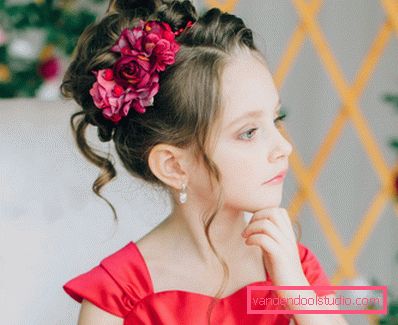 Čudovite pričeske za dekleta s platiščem z lastnimi rokami - fotografija