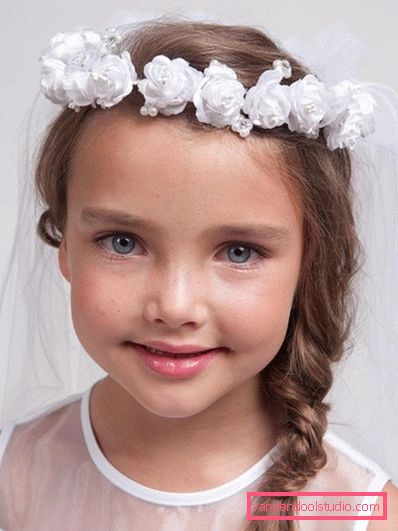 Čudovite pričeske za dekleta s platiščem z lastnimi rokami - fotografija