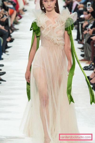 Najlepše poletne obleke in sundresses 2019-2020 leto