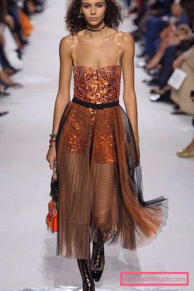 Najlepše poletne obleke in sundresses 2019-2020 leto