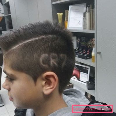 Trendi pričeske na strani za fante z ločitvijo 2019