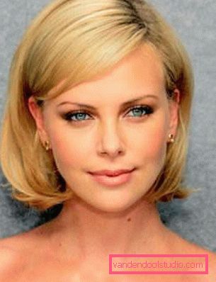 Šarmantne pričeske in odbitki Charlize Theron