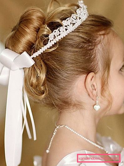 Pričeske s tiarico za dekleta - top 10 styling s krono