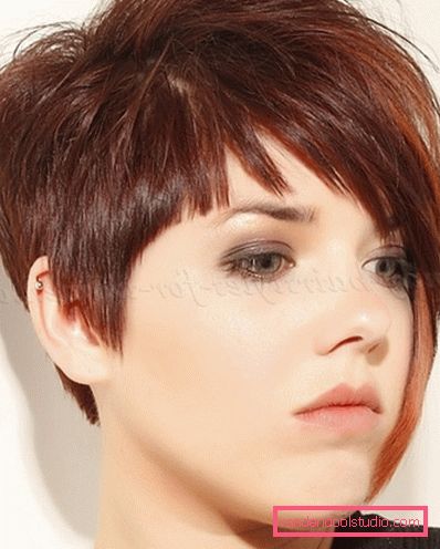odbitki za okroglo obraz za ženske po 30 letih fotografije Najbolj modne ženske frizure za okrogel obraz 2019