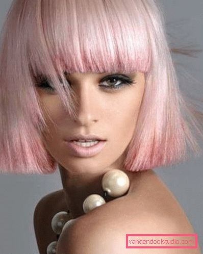 Najbolj modna barva za rezanje las za temne in blond lase