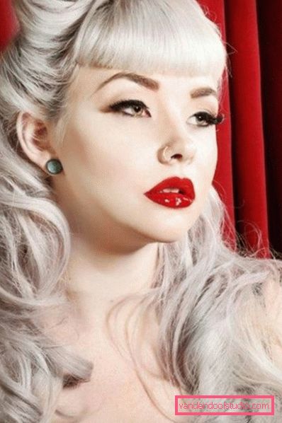 pripnite pričeske Seksi in neobičajne pričeske pin-up - postopki izvedbe po korakih