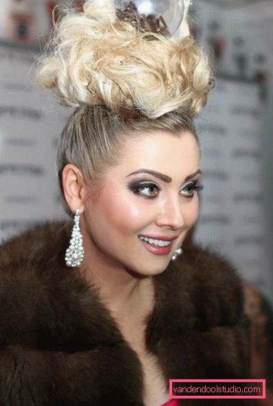 Lena Lenina je čudovita pričeska