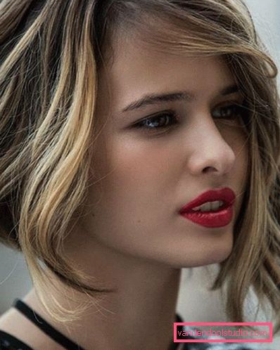 Odrgnina Lyubov Aksenova - fotografija pričeske