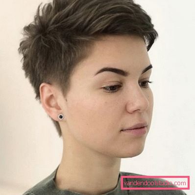 Frizura Pixie za kratke lase 2018 - 2019 - fotografije z vseh strani