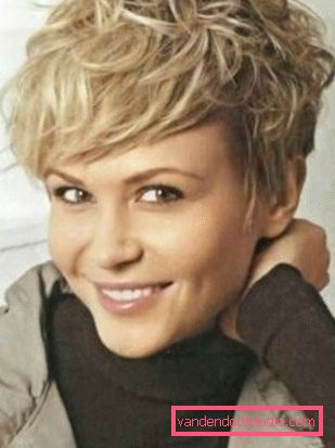 Perm za kratke lase Izberite perm za kratke lase